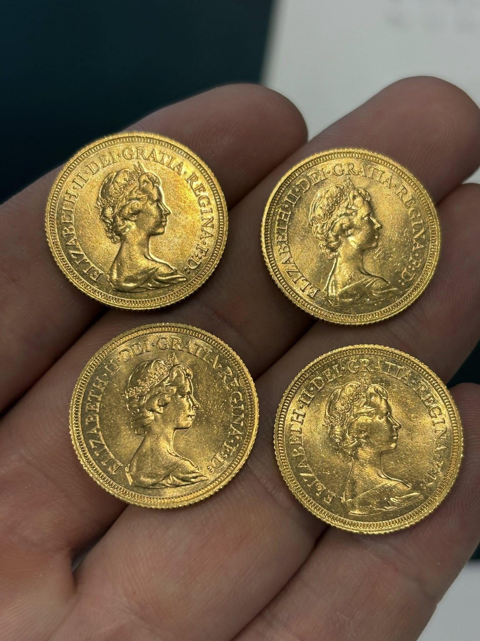 Les arnaques à l'achat d'or : reconnaître les signaux